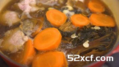 菜干蚝豉红萝卜汤的做法
