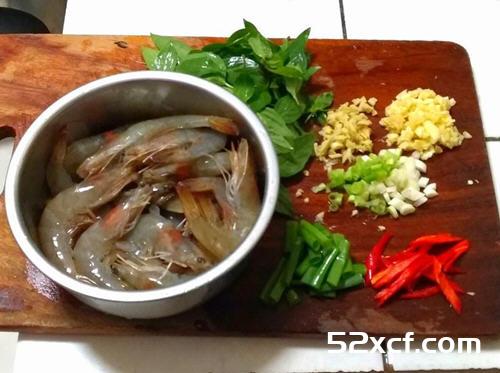 台湾沙茶虾的做法