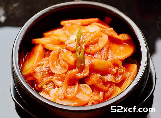 韩式辣白菜炒年糕的做法教