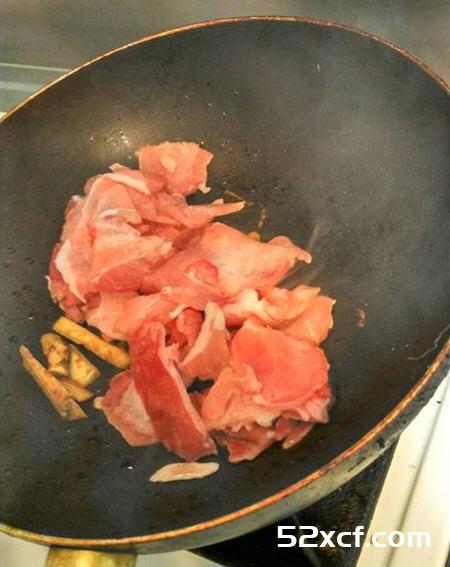 酱烧猪肉杏包菇的做法