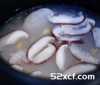 香菇虾仁玉米粥的做法