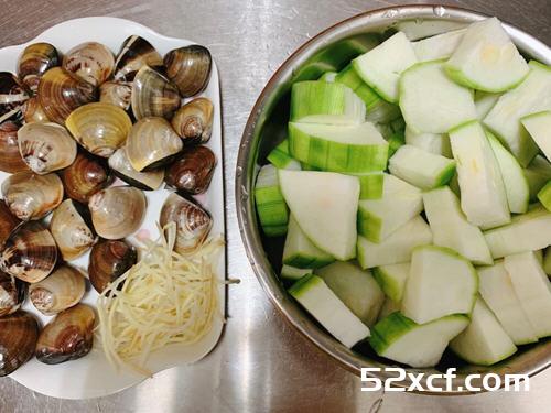 水煮丝瓜蛤蜊清汤的做法-图解丝瓜蛤蜊清汤怎么做好喝 -我爱下厨房