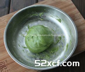 抹茶绿豆冰皮月饼的做法