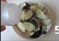 番茄烧茄子的做法