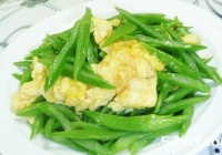 鸡蛋炒油豆角的做法