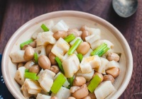 茶香花生藕的做法