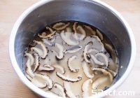 亲子鲑鱼炊饭的做法
