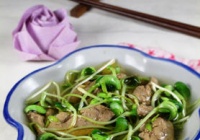 鸡肝豆苗汤的做法