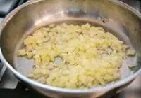 东南亚风味的椰汁咖喱虾