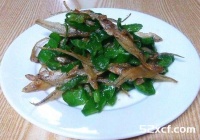 青椒小鱼干的做法