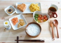 早晨起床应该先吃什么才最健康