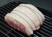 脆皮烤猪腿肉的做法