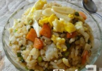 蒜香炒饭的做法