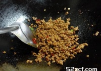 咖哩豆腐盖饭的做法