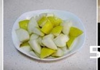 山楂雪梨水果罐头的做法