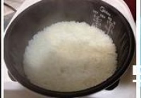 老少咸宜的牛肉炒饭制作方法