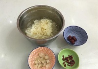 百合银耳汁的做法