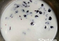 牛奶糖莓果蛋糕的做法