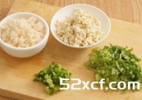 莲藕豆腐肉汉堡的做法