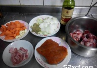 红酒炖牛肉电锅版的做法