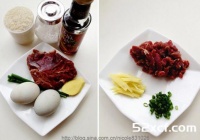 皮蛋瘦肉粥电饭煲做法