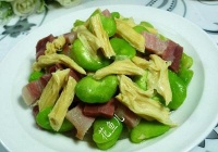 风干肉腐竹炒蚕豆的