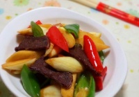 茭白烧腊牛肉的做法