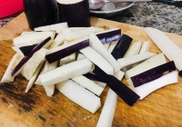 正宗饭店里边的鱼香茄子