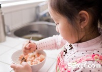焗烤起司鲑鱼饭团的做法
