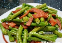 培根炒菜豆的做法