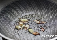 牛肉洋葱馅饼的做法