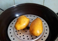土豆焗鸡蛋的做法