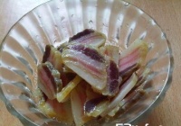 腊肉炒藕片的做法