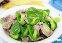 青椒炒肉片的做法