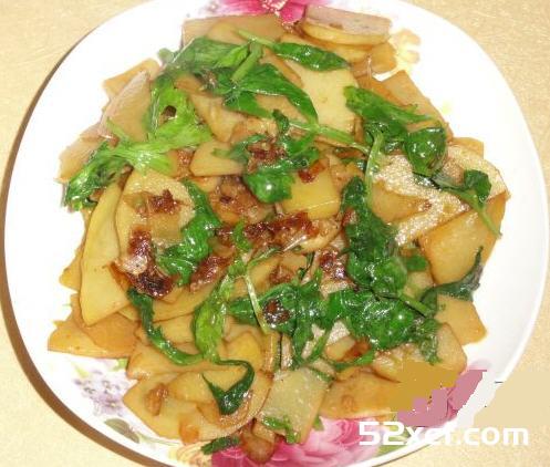 土豆片炒芹菜叶的做法