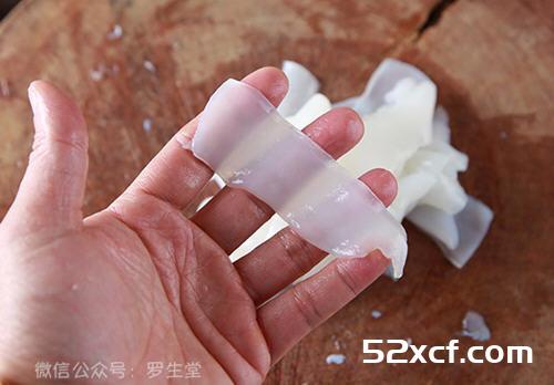 碧绿花枝片配软炸墨鱼头的做法
