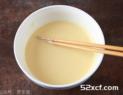碧绿花枝片配软炸墨鱼头的做法