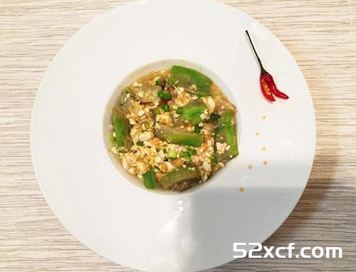 咸蛋黄炒丝瓜的做法