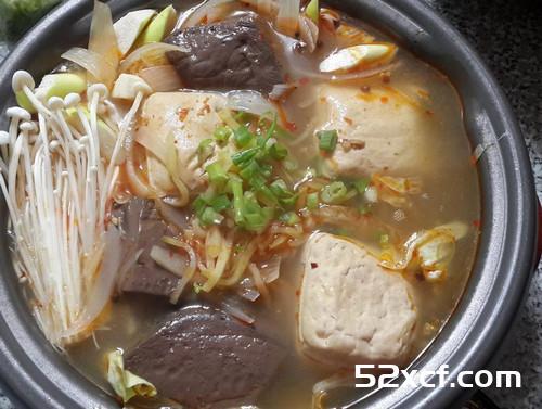 台湾麻辣鸭血臭臭锅的做法