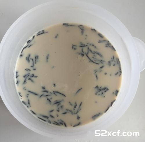 黑糯米奶茶的做法