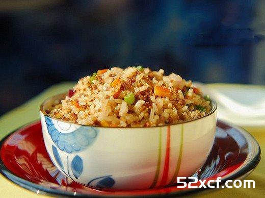 老少咸宜的牛肉炒饭制作方法