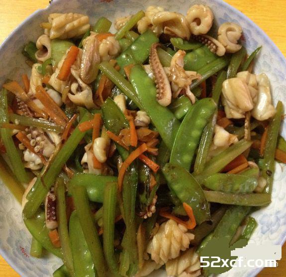 荷兰豆爆炒鱿鱼的做法