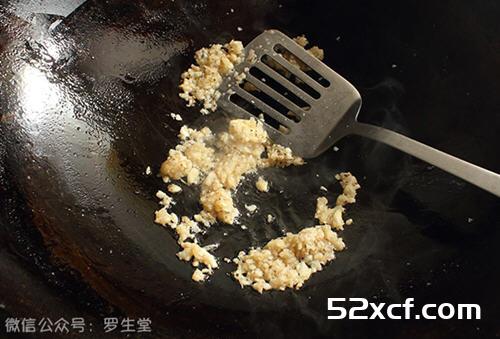 蒜香煎鸡翅的做法