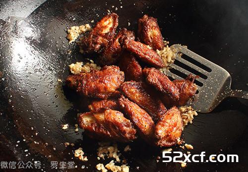 蒜香煎鸡翅的做法