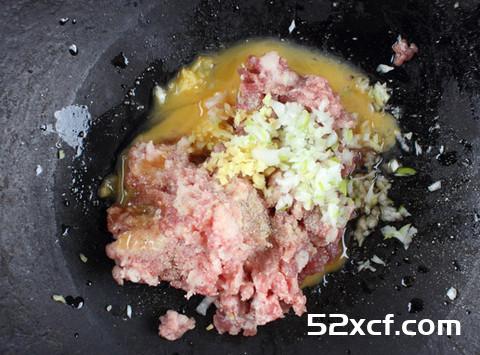 冬瓜鲫鱼汤氽羊肉丸子的做法