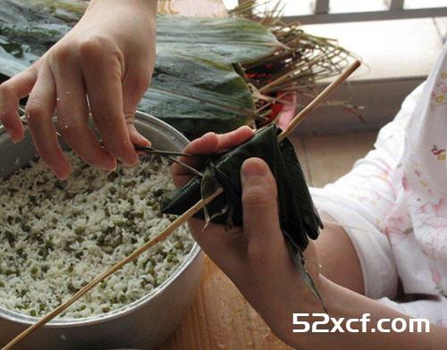 广西四角粽子包法图解