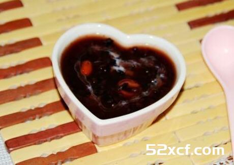 莲子黑米露的做法