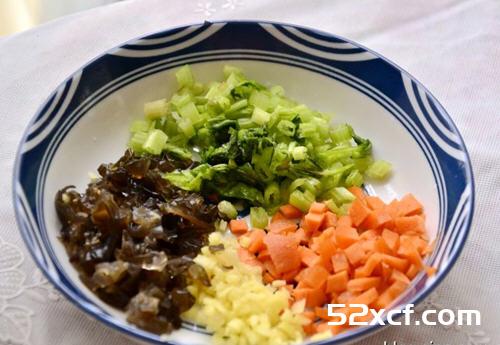 杂蔬瘦肉粥的家常做法