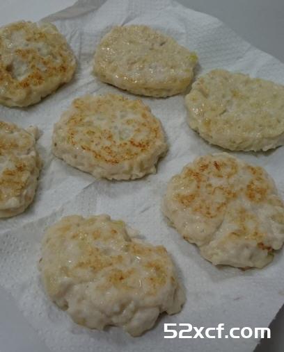 宝宝辅食金枪鱼豆腐煎饼的做法