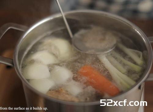 基础鸡高汤的做法